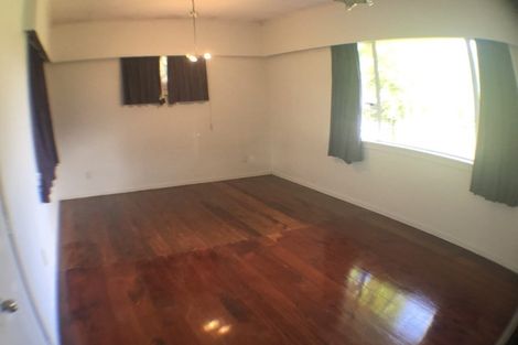 Photo of property in 135 Te Atatu Road, Te Atatu South, Auckland, 0610