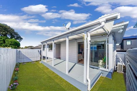 Photo of property in 7 Gambare Place, Wattle Downs, Auckland, 2103