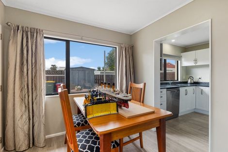 Photo of property in 174b Bartholomew Road, Levin, 5510