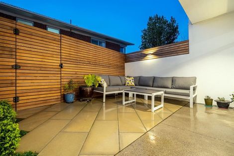 Photo of property in 3/72 Sylvan Avenue, Northcote, Auckland, 0627