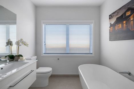 Photo of property in 49 Seven Oaks Drive, Kinloch, 3377