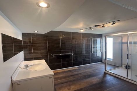 Photo of property in 8 Stanley Road, Glenfield, Auckland, 0629