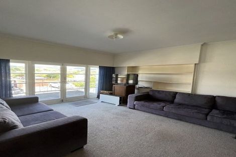 Photo of property in 13a Romney Square, Tawa, Wellington, 5028
