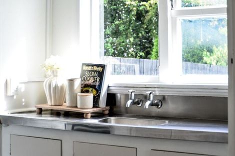 Photo of property in 15 Allenby Street, Bader, Hamilton, 3206