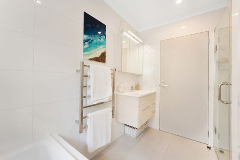 Photo of property in 9 Poaka Road, Hobsonville, Auckland, 0616