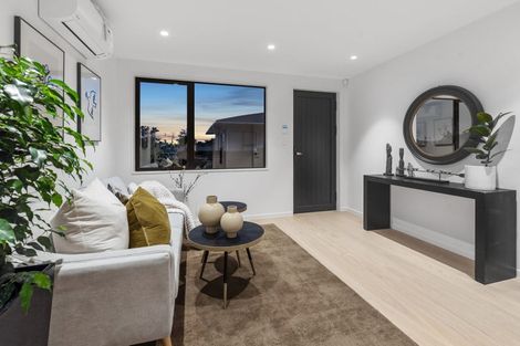 Photo of property in 9b O'donn Avenue, Beach Haven, Auckland, 0626