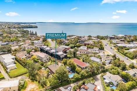 Photo of property in 14a Kowhai Road, Campbells Bay, Auckland, 0630