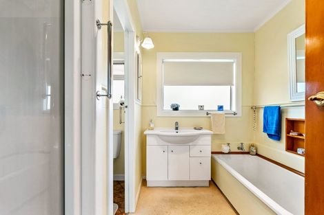 Photo of property in 6 George Point Road, Onerahi, Whangarei, 0110