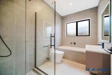 Photo of property in 43 Tributary Parade, Karaka, 2113