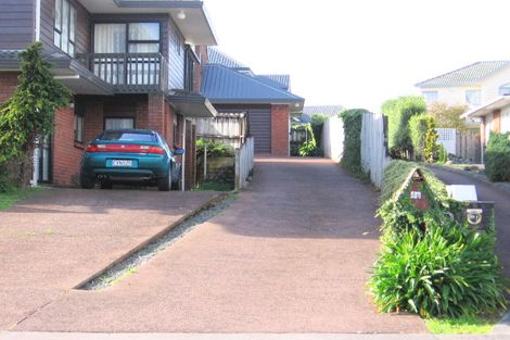 Photo of property in 2/4 Calluna Crescent, Totara Heights, Auckland, 2105