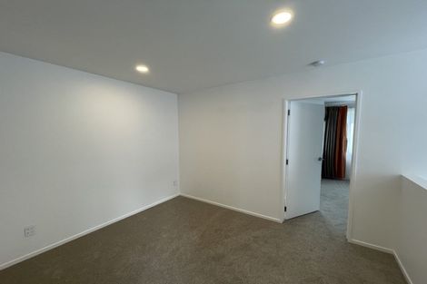 Photo of property in 17 Paparahi Place, Wainui, 0992