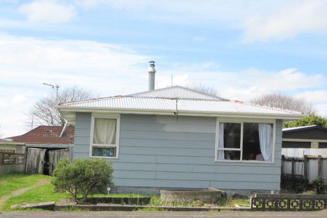 Photo of property in 122 Miranda Street, Stratford, 4332