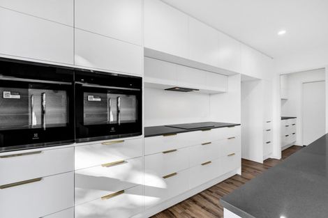 Photo of property in 74 Turuturu Road, Hawera, 4674