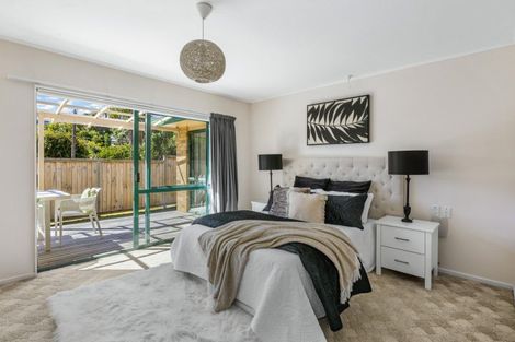 Photo of property in 14 Laurie Street, Red Beach, 0932