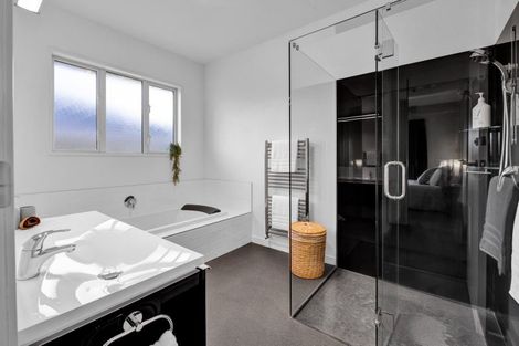 Photo of property in 4 Nikau Place, Hawera, 4610