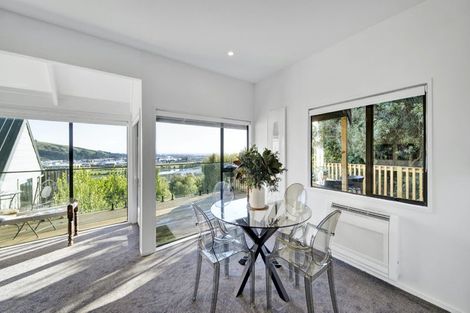 Photo of property in 8 Hobday Lane, Mount Pleasant, Christchurch, 8081