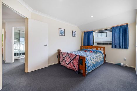 Photo of property in 4 Tellin Close, Massey, Auckland, 0614