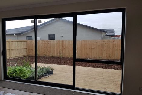 Photo of property in 5 Karokaro Road, Takanini, 2112
