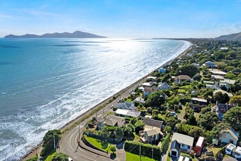 Photo of property in 15 Beach Road, Paekakariki, 5034