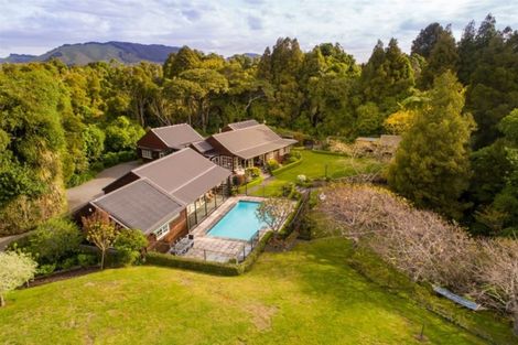 Photo of property in 50 Manu Grove, Waikanae, 5036