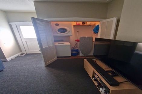 Photo of property in 44 Mount Pleasant Road, Aro Valley, Wellington, 6012