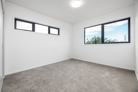Photo of property in 43b/4 Waimumu Road, Massey, Auckland, 0614