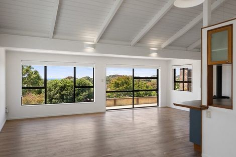 Photo of property in 2 Denby Close, Athenree, Katikati, 3177