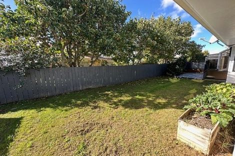Photo of property in 4 Westpark Drive, West Harbour, Auckland, 0618