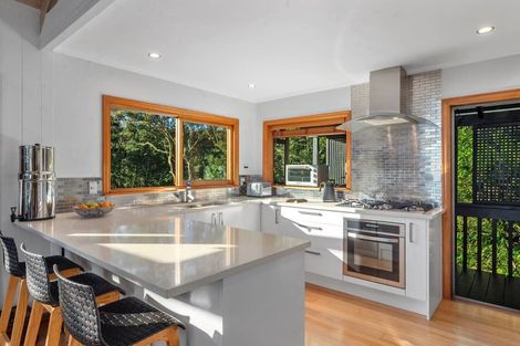 Photo of property in 14 Hebe Place, Birkenhead, Auckland, 0626