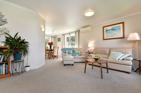 Photo of property in 9 Robinia Place, Snells Beach, 0920