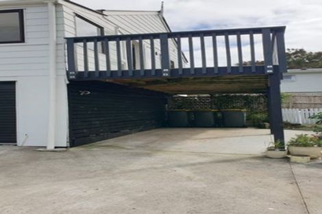 Photo of property in 14 Packham Place, Beach Haven, Auckland, 0626