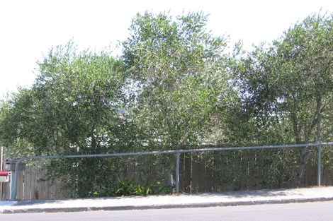 Photo of property in 136 Birkenhead Avenue, Birkenhead, Auckland, 0626