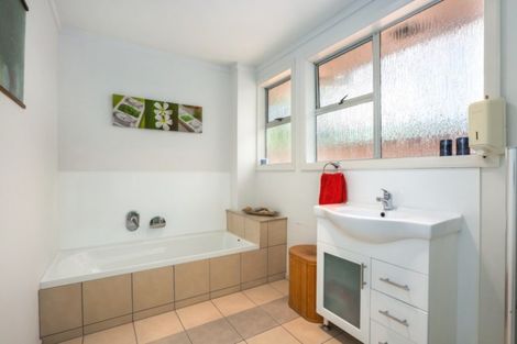 Photo of property in 6 Patiki Place, Titahi Bay, Porirua, 5022