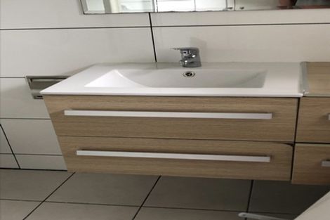 Photo of property in 2/136 Glenmore Street, Northland, Wellington, 6012