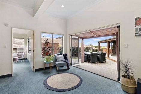 Photo of property in 13 Owen Place, Omokoroa, 3114