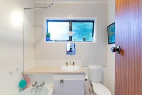 Photo of property in 39 Lastel Place, Shelly Park, Auckland, 2014