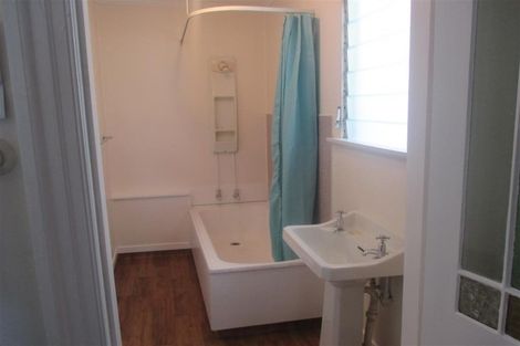 Photo of property in 10 Defoe Place, Waltham, Christchurch, 8023