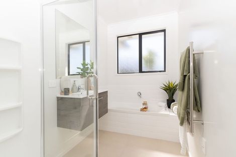 Photo of property in 143 Navigation Drive, Whitby, Porirua, 5024