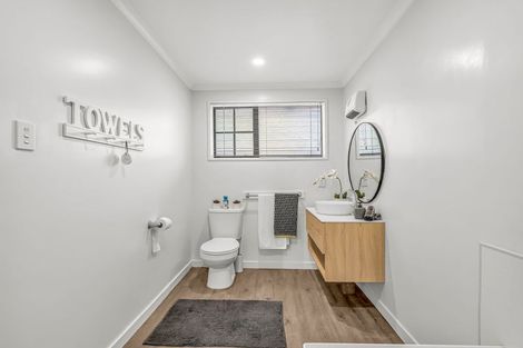 Photo of property in 64 Karnak Crescent, Russley, Christchurch, 8042