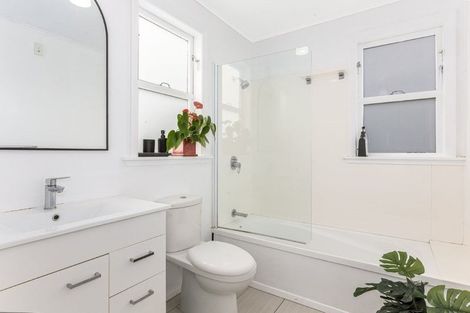 Photo of property in 12 Owhiti Street, Titahi Bay, Porirua, 5022