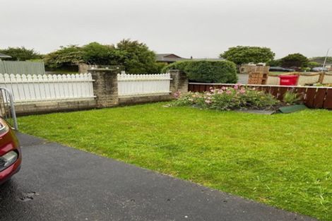 Photo of property in 28 Oriwa Street, Waikanae, 5036