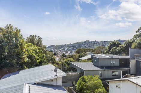Photo of property in 24a Kellsmere Crescent, Island Bay, Wellington, 6023