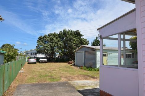 Photo of property in 31 Paritutu Road, Spotswood, New Plymouth, 4310
