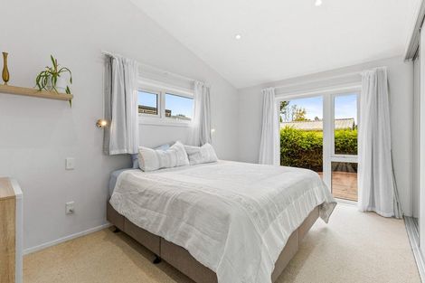 Photo of property in 17 Rheingold Place, Huapai, Kumeu, 0810