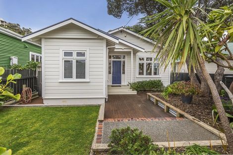 Photo of property in 6 Ferry Street, Seatoun, Wellington, 6022