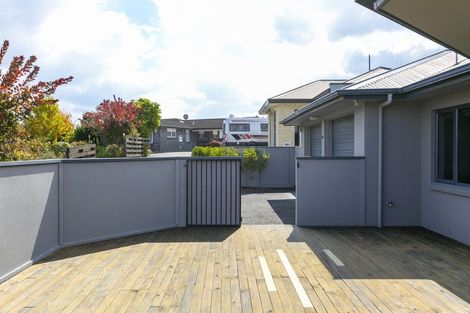 Photo of property in 94 Harvey Street, Waipahihi, Taupo, 3330