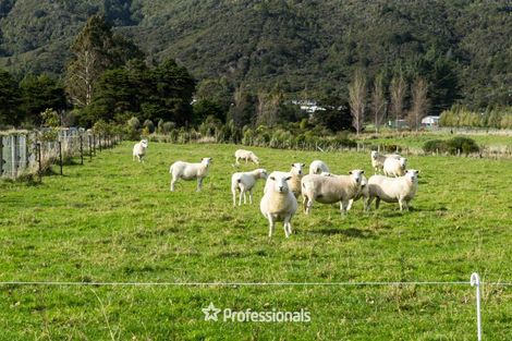 Photo of property in 2a Turksma Lane, Kaitoke, 5018