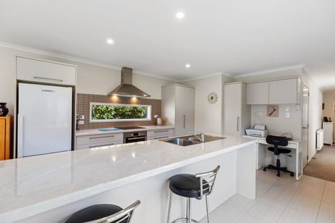 Photo of property in 27 Allington Place, Bethlehem, Tauranga, 3110