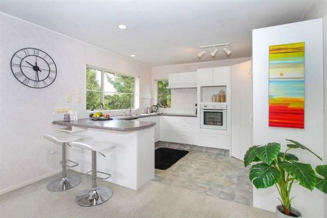 Photo of property in 89 Lakeside Drive, Orewa, 0931