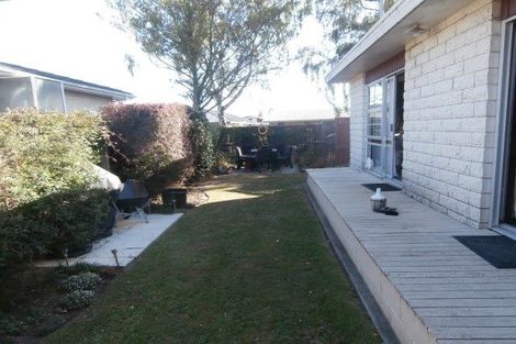 Photo of property in 5 Salford Avenue, Redwood, Christchurch, 8051